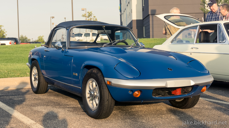 Illustration for article titled Cars & Coffee photo dump